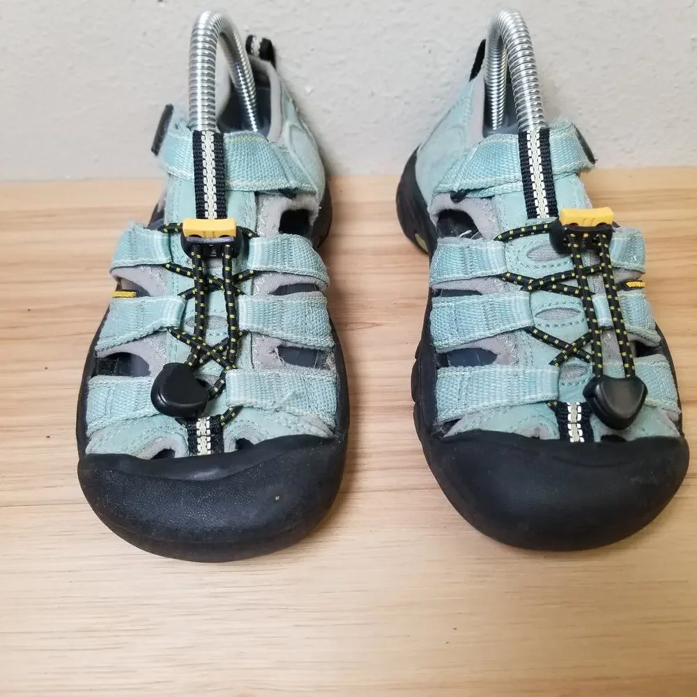 Keen Kids Size 1 Water Shoes‎ Sandals Light Blue Hiking Gorpcore Outdoor Utility